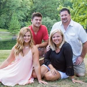 Meet your Posher, Leslie